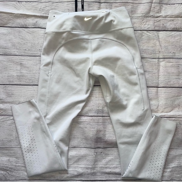 Nike Dri Fit White Leggings - Picture 4 of 7